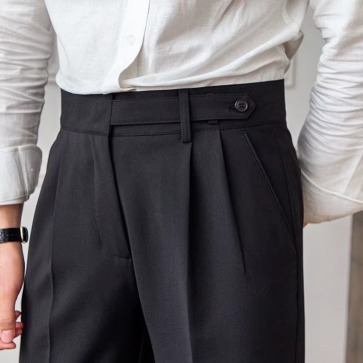 "Pantalon à pinces homme, taille haute, plis élégants, vue avant, matière premium, idéal professionnel et festif"