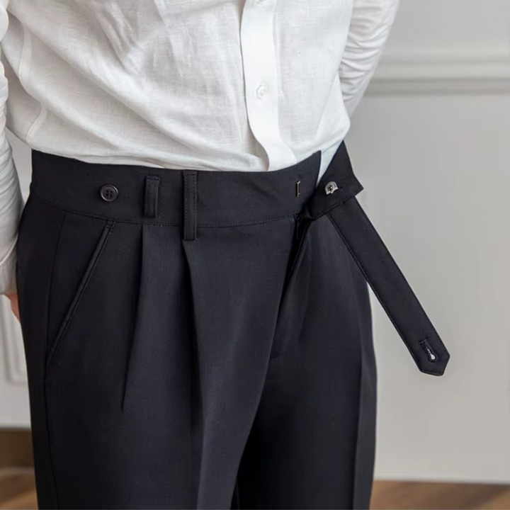 "Pantalon à pinces homme, taille haute, plis élégants, vue avant, matière premium, idéal professionnel et festif"