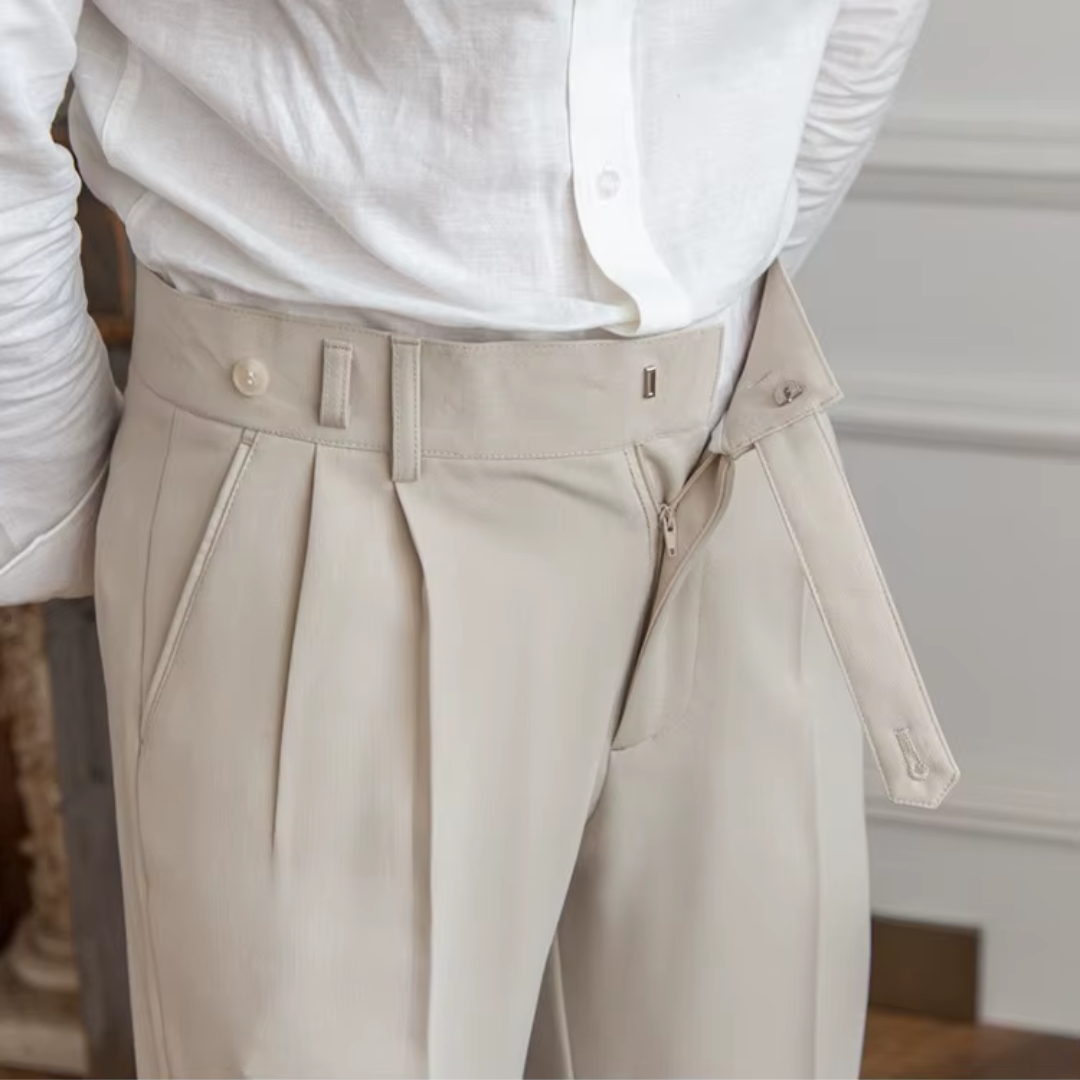 "Pantalon à pinces homme, taille haute, plis élégants, vue avant, matière premium, idéal professionnel et festif"