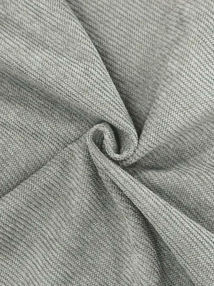 Pantalon ample homme gris, coupe décontractée, confort et style.