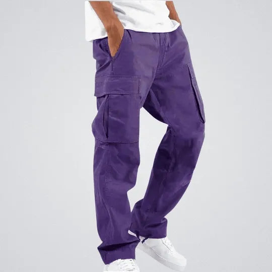 "Pantalon cargo homme coupe droite bleu, poches multiples pour style utilitaire et confort décontracté."