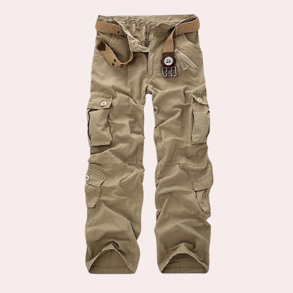Pantalon cargo homme moderne et confortable, idéal pour le style décontracté et urbain quotidien.