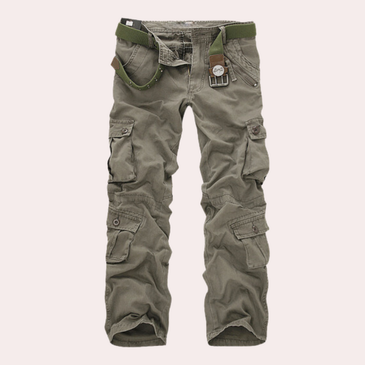 Pantalon cargo homme, un essentiel moderne et confortable, parfait pour le streetwear décontracté et la polyvalence quotidienne.