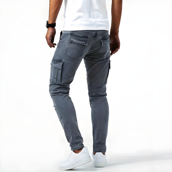 Pantalon cargo homme moderne avec multiples poches, style urbain décontracté et très confortable.