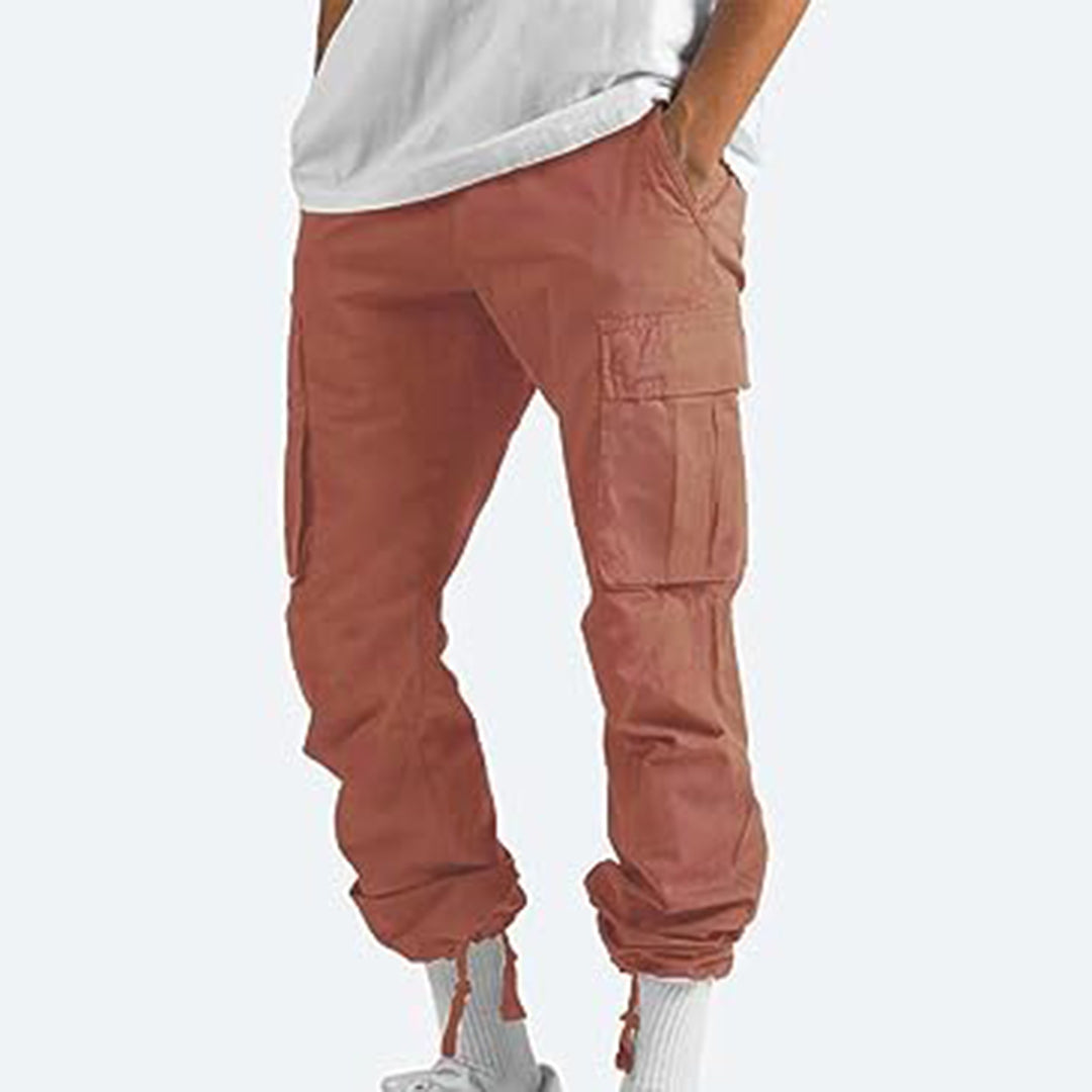 Pantalon cargo homme moderne, poches multiples, coupe élégante et confortable.