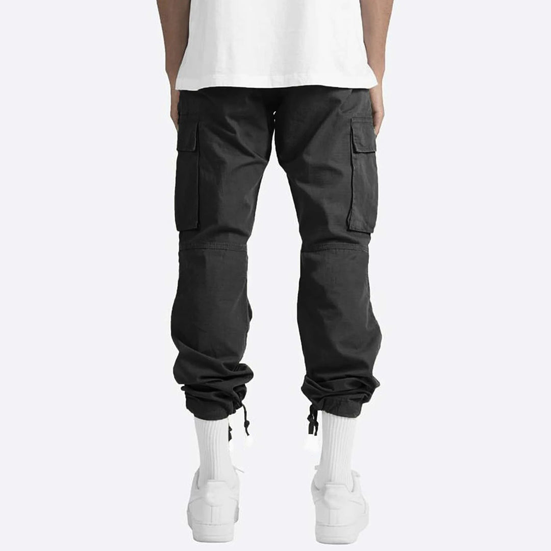 Pantalon cargo homme moderne, poches multiples, coupe élégante et confortable.