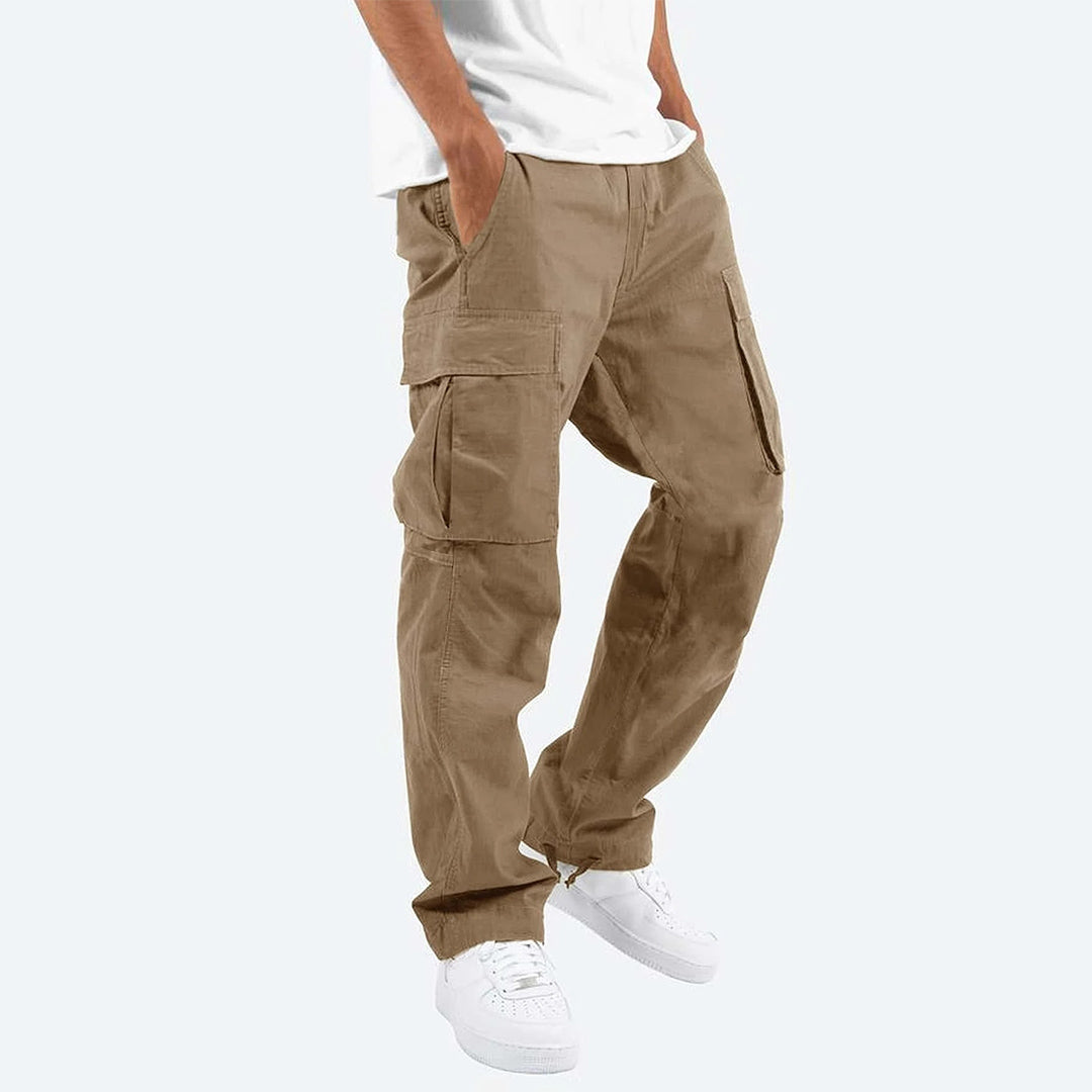 Pantalon cargo homme moderne, poches multiples, coupe élégante et confortable.