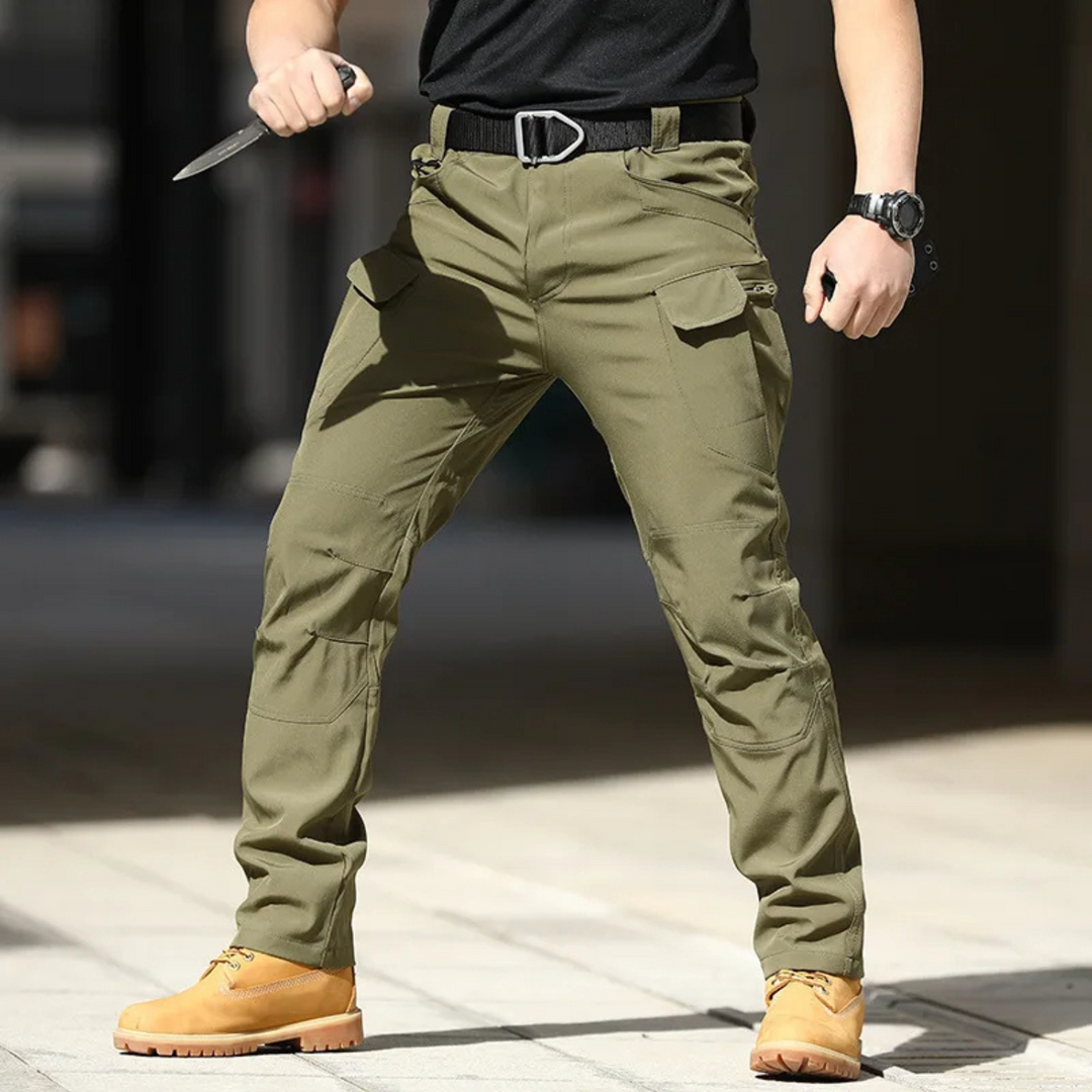 Pantalon cargo homme décontracté, stylé et confortable, parfait pour un look masculin tendance.