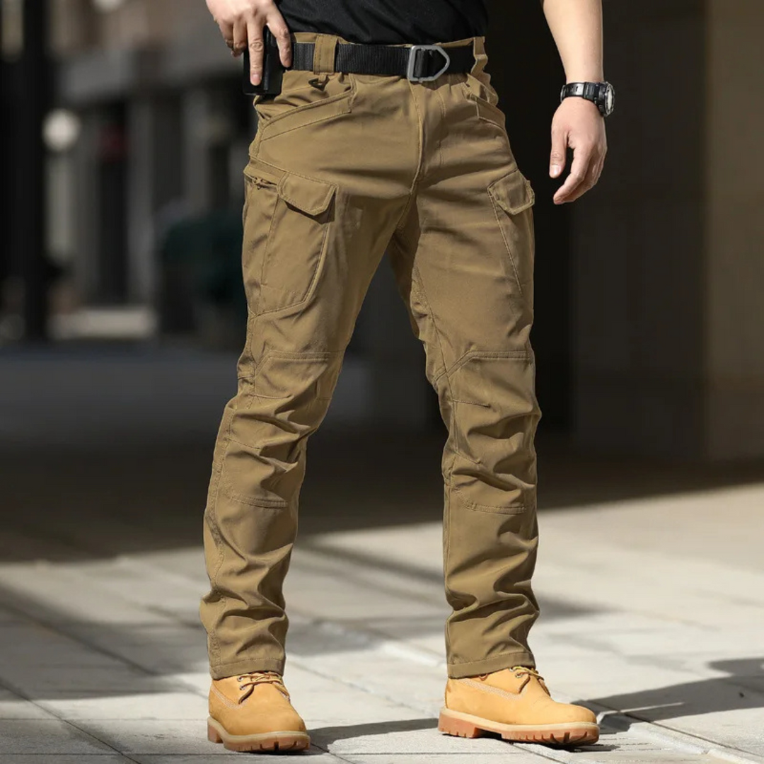 Pantalon cargo décontracté pour homme, avec multipoches, parfait pour les loisirs et un look stylé.