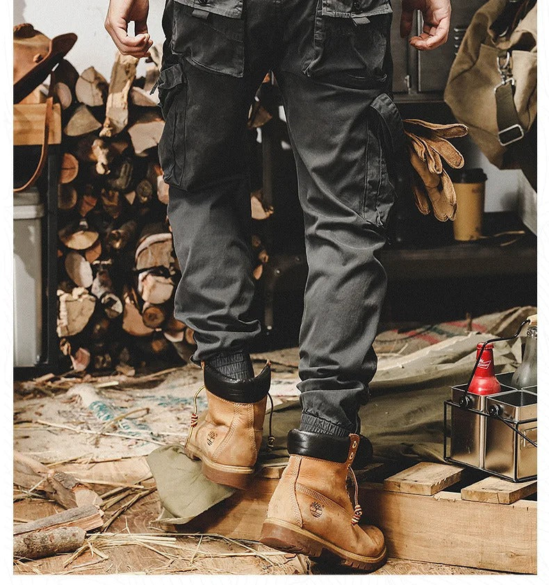 Pantalon cargo homme stretch, coupe moderne, poches multiples. Confort et style pour un look décontracté.