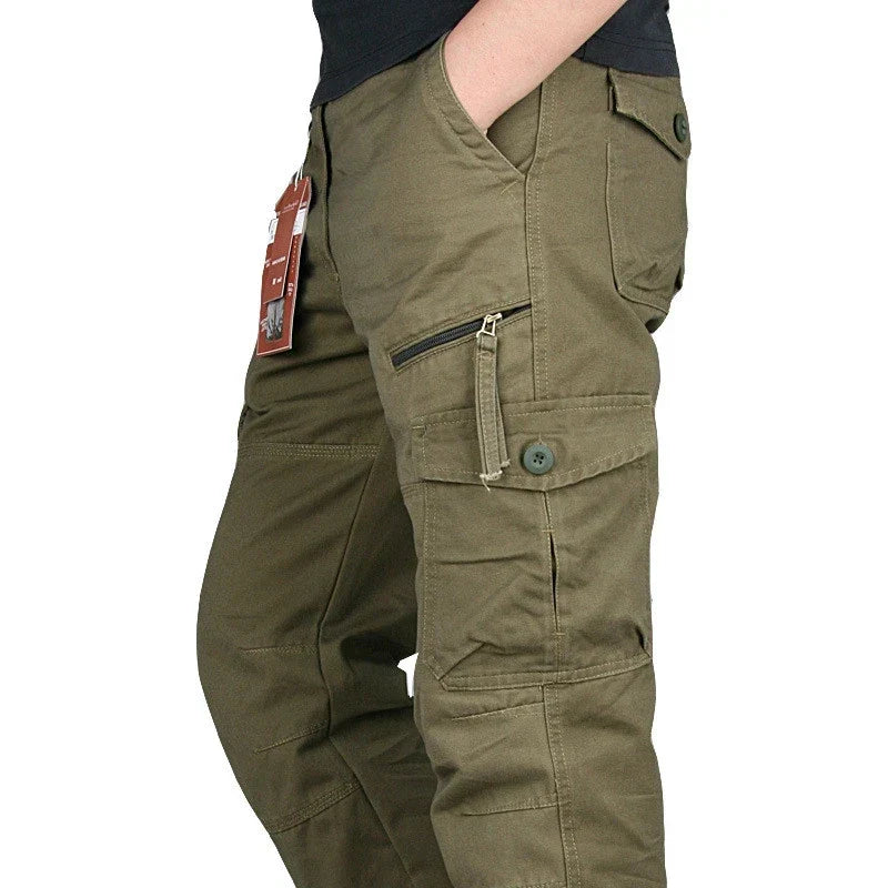 Pantalon cargo homme, style décontracté.  Poches multiples, coupe moderne et confortable.  Parfait pour tous les jours.