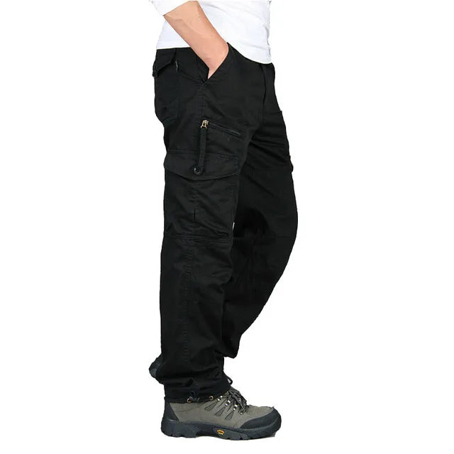 Pantalon cargo homme, style décontracté.  Poches multiples, coupe moderne et confortable.  Parfait pour tous les jours.