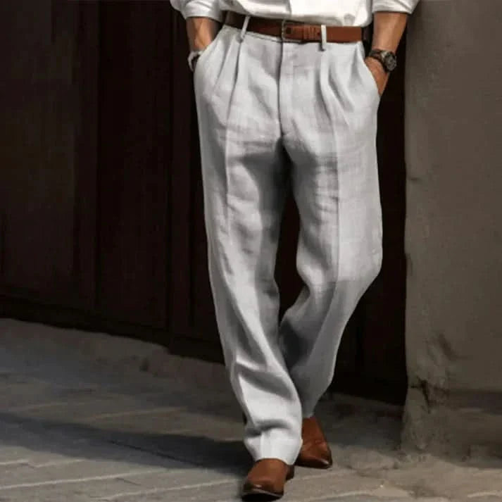 Pantalon en lin classique homme, léger, coupe décontractée, couleur neutre, idéal pour confort et style quotidien.