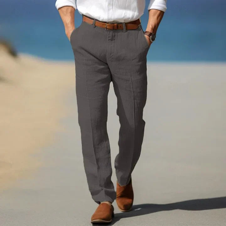 "Pantalon en lin pour homme, léger et décontracté, idéal pour l'été, avec style simple et coupe confortable."