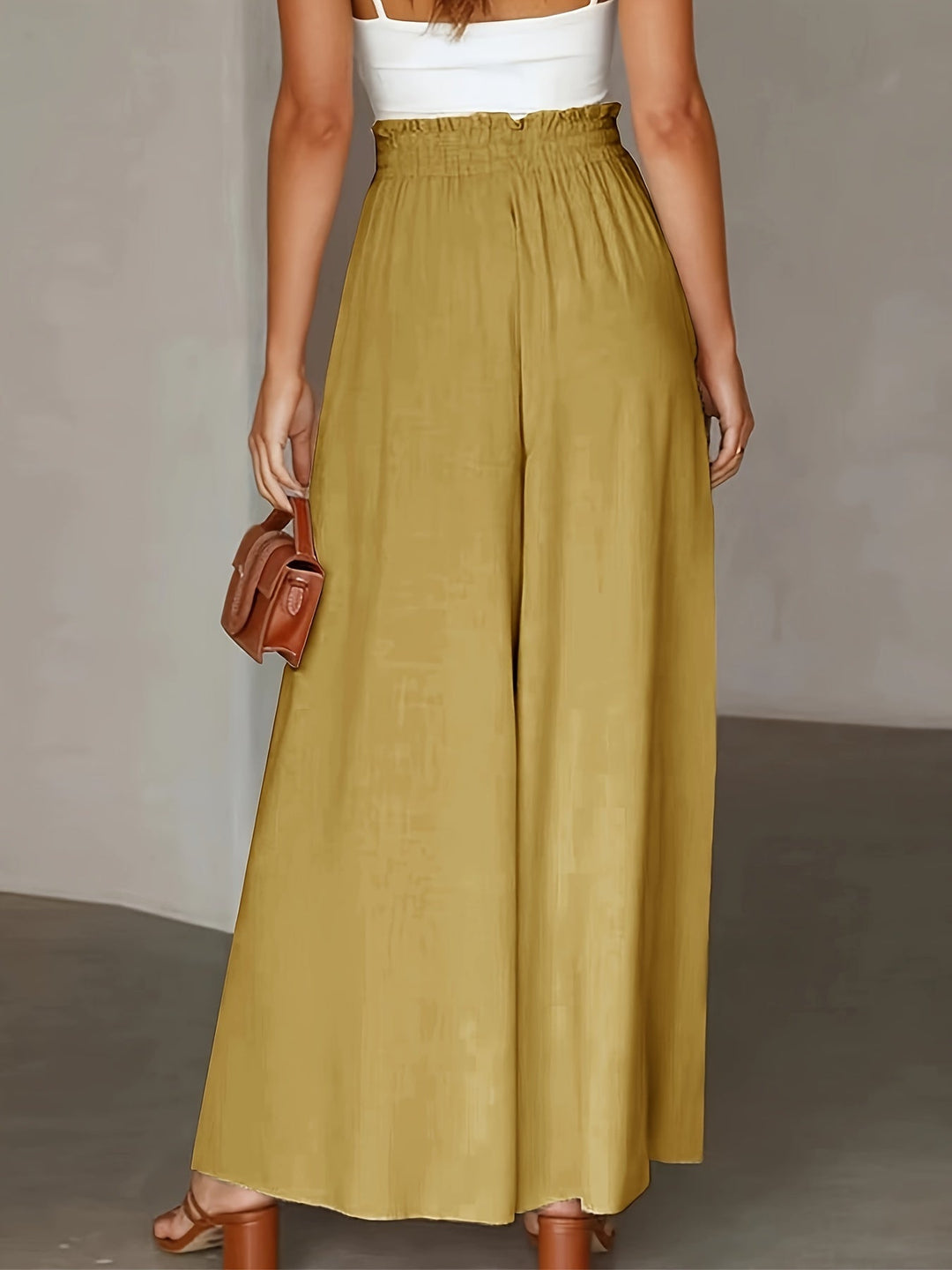 Mode femme : pantalon élégant coupe ample, idéal pour un look décontracté chic, toutes saisons, grand confort.