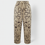 Beige mit Kreisaufdruck