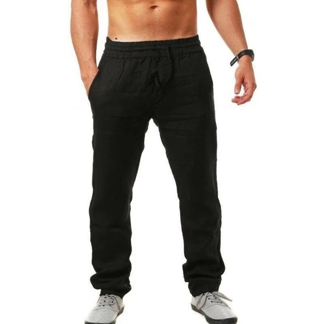Pantalon fluide léger homme, idéal printemps-été. Confortable et élégant pour une tenue décontractée chic.