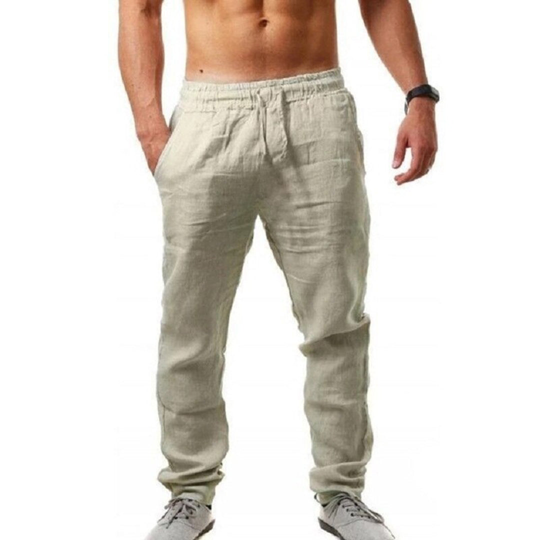 Pantalon large fluide homme, léger pour un confort optimal en été. Tenue estivale décontractée.