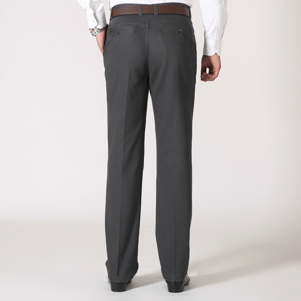 Mode homme: pantalon habillé chic, coupe droite, idéal pour les affaires et un style formel moderne.
