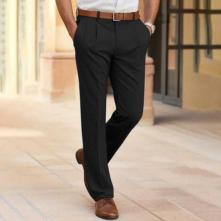 Pantalon homme business casual, coupe moderne et élégante.  Confort et style pour le bureau ou les sorties.