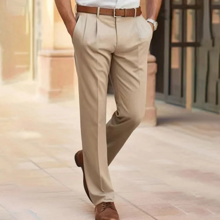 Pantalon homme business casual, coupe moderne et élégante.  Confort et style pour le bureau ou les sorties.