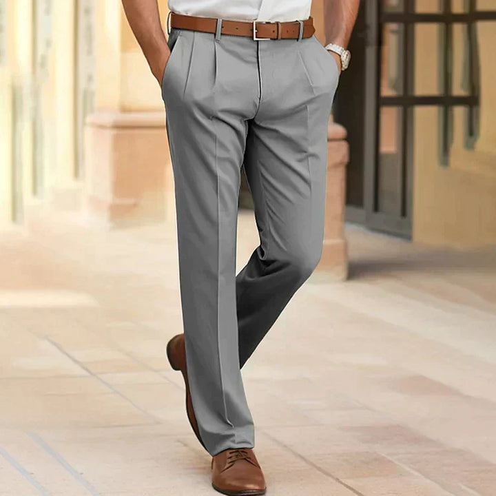 Pantalon homme business casual, coupe moderne et élégante.  Confort et style pour le bureau ou les sorties.