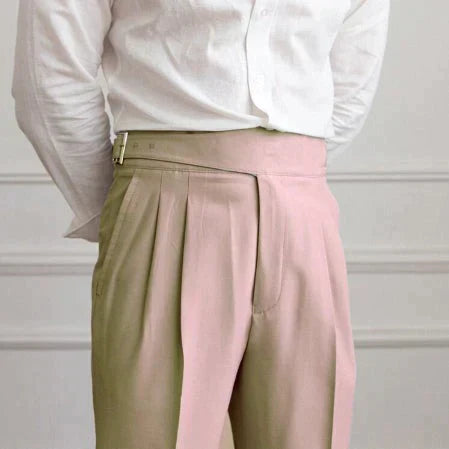 Pantalon homme élégant et confortable pour affaires.  Coupe impeccable, idéal pour le bureau.