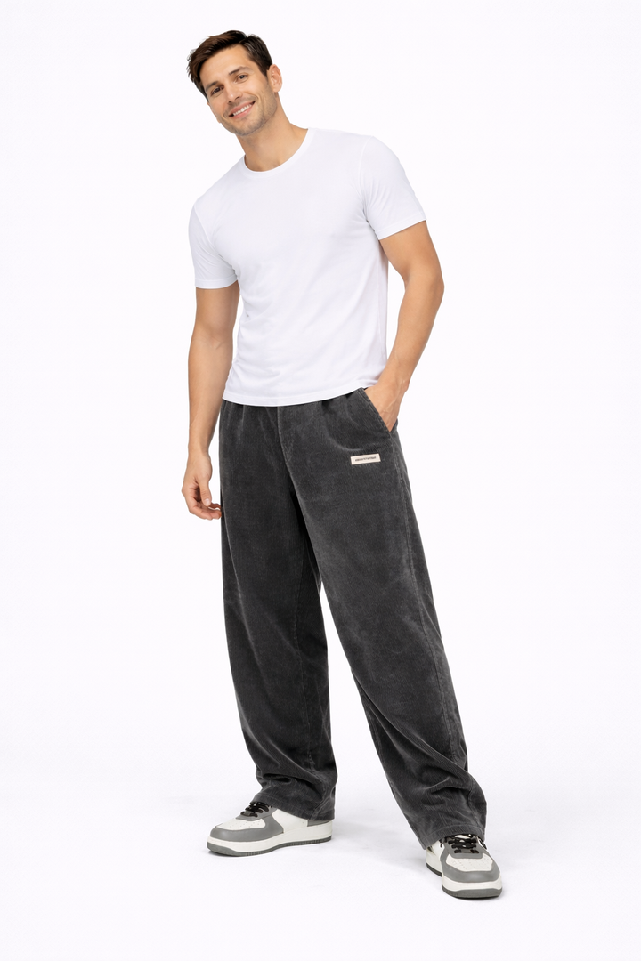 Pantalon homme en velours côtelé décontracté, idéal pour un confort quotidien et un style urbain tendance. Mode.