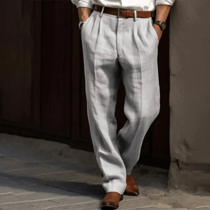 Pantalon homme rétro élégant et confortable. Coupe ajustée, style intemporel.