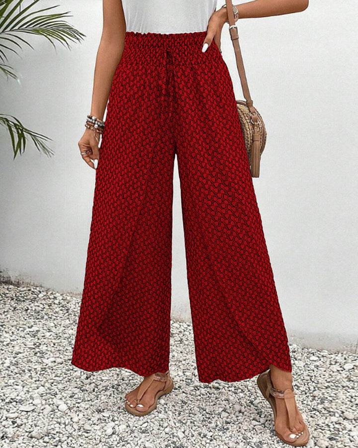 Pantalon femme coupe large, vêtement moderne pour un style décontracté chic.