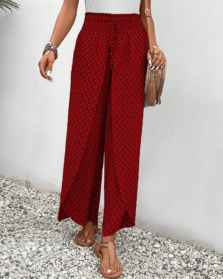 Pantalon large tendance femme, alliant confort absolu et élégance décontractée.