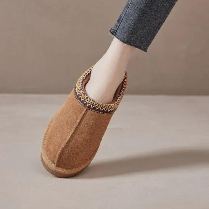 Confortables pantoufles d'hiver Boston pour femmes, gardent les pieds au chaud à la maison, doublure douce.
