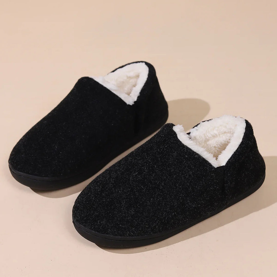 Pantoufles unisexe en fausse fourrure chaude, design douillet et confortable pour l'hiver.