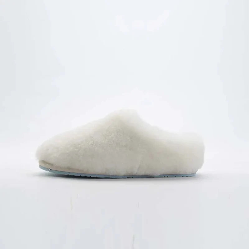 Pantoufles intérieures pour femmes avec semelle antidérapante, chaudes, douces et doublées de fourrure confortable.