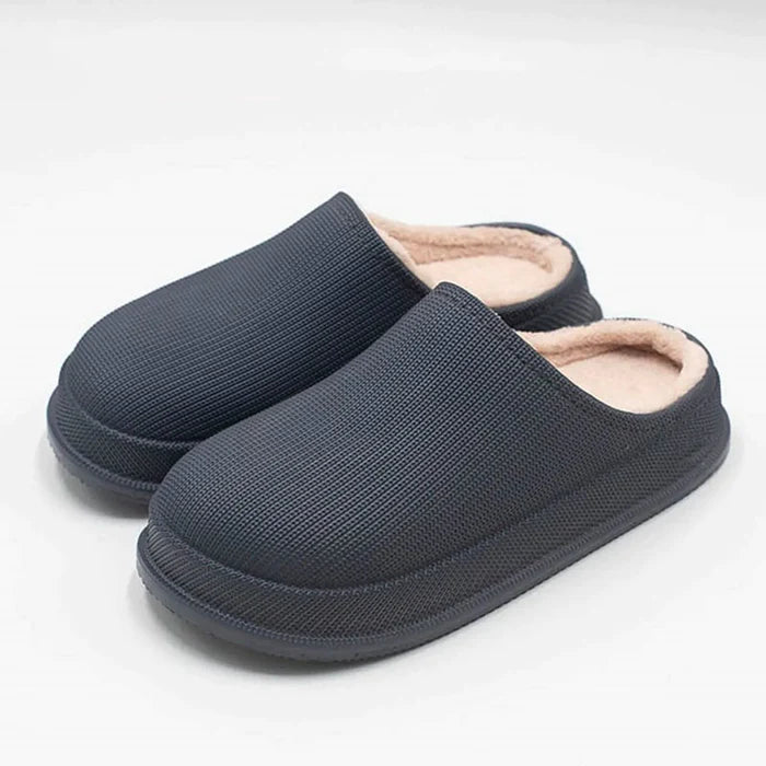 Pantoufles hivernales confortables et antidérapantes pour hommes et femmes, parfaites pour la maison et le froid.