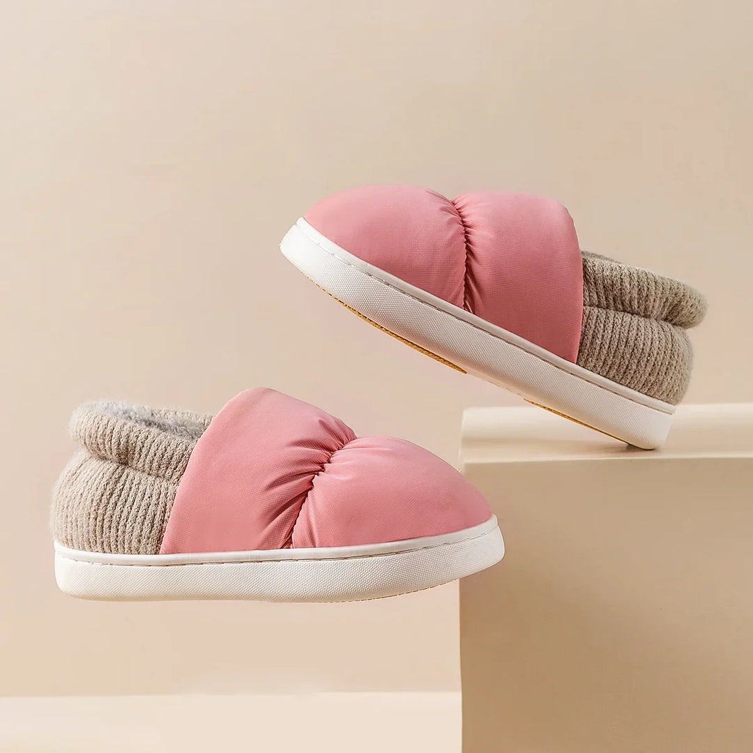 Pantoufles douces et moelleuses en peluche pour l'hiver, gardant les pieds au chaud à la maison, unisexe.