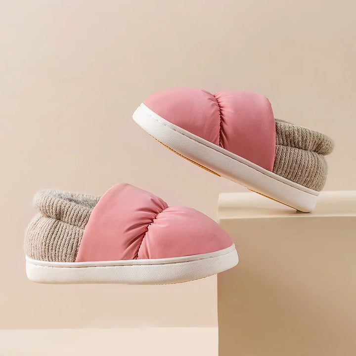 Pantoufles douces et moelleuses en peluche pour l'hiver, gardant les pieds au chaud à la maison, unisexe.