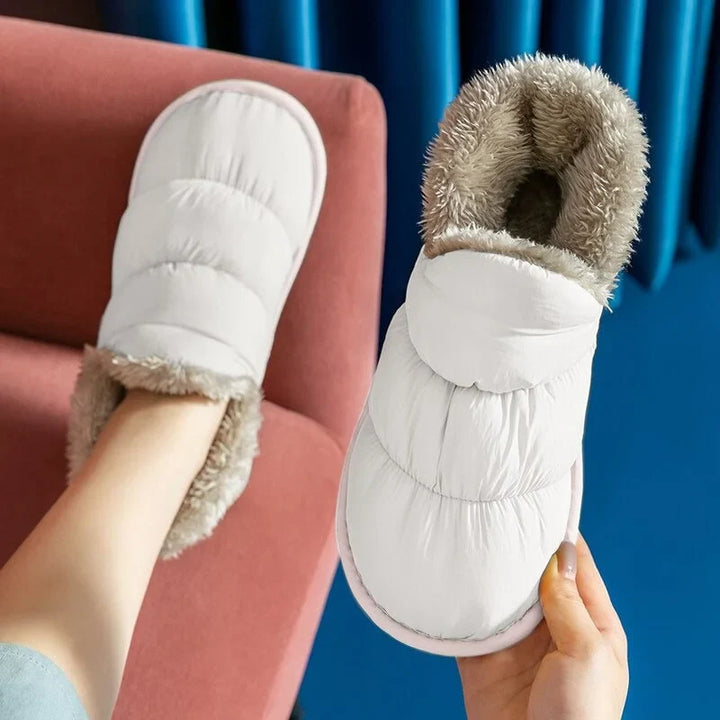 Pantoufles unisexes antidérapantes en peluche, parfaites pour un maximum de confort et de chaleur à la maison.