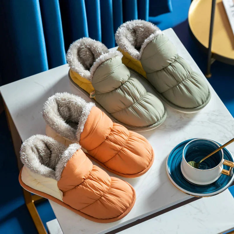 Pantoufles chaudes en peluche pour hommes et femmes, offrant un confort douillet en hiver à la maison.