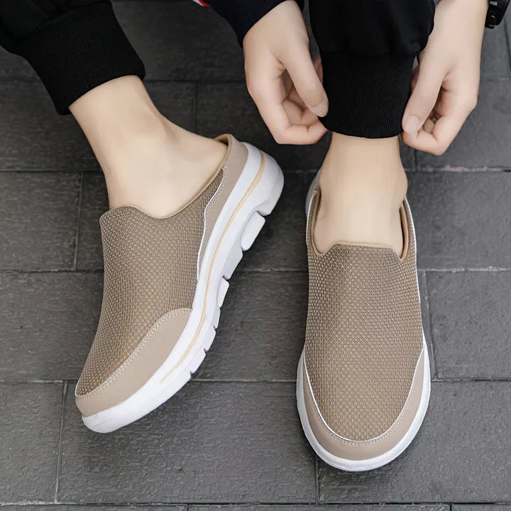 Pantoufles homme, confort luxueux. Design élégant, coton respirant. Chaussons doux pour la maison.
