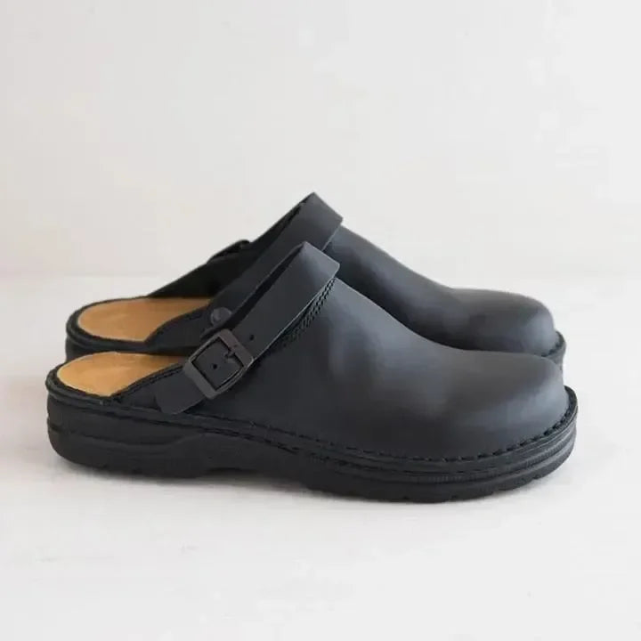 Pantoufles homme en cuir, orthopédiques. Confort et soutien optimal.