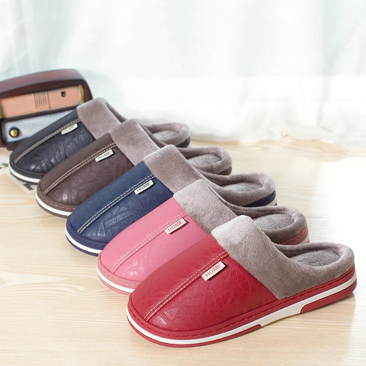 Pantoufles unisexe en cuir PU imperméables, douces et chaudes pour l'hiver, idéales pour la maison.