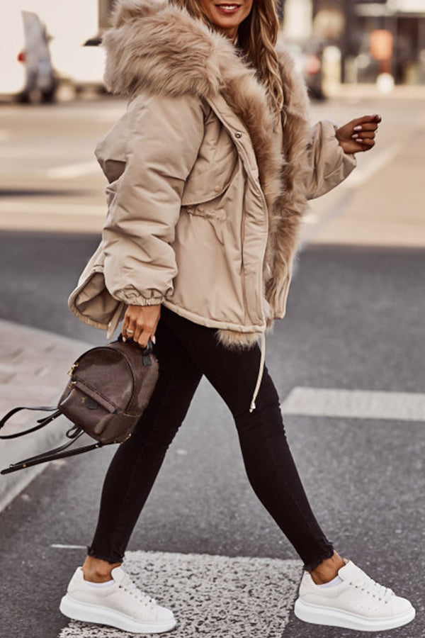Parka courte femme hiver, une veste polyvalente et chaude, parfaite pour le style quotidien élégant.