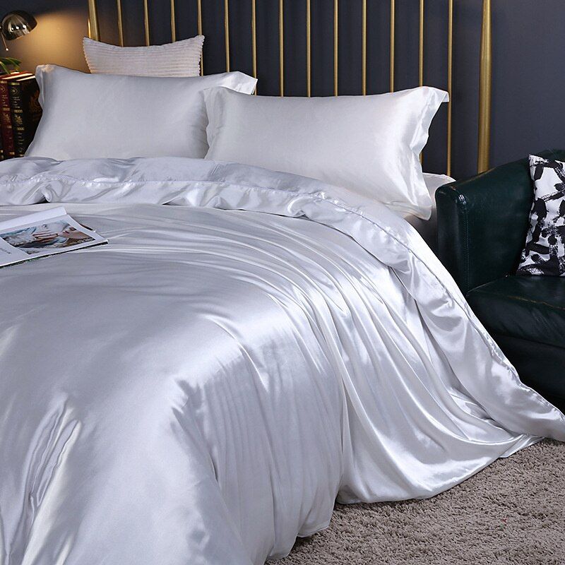 Parure de lit 4 pièces, soie/satin, luxe, douce, élégante.