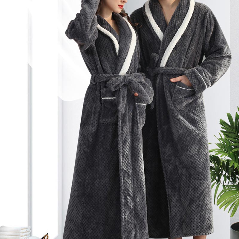 Robe de chambre chaude femme/homme en molleton. Peignoir douillet pour des instants de pure détente hivernale.
