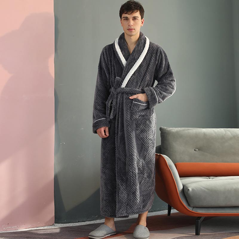 Peignoir kimono en molleton doux et chaud. Pour femme et homme. Robe de chambre parfaite pour se relaxer.