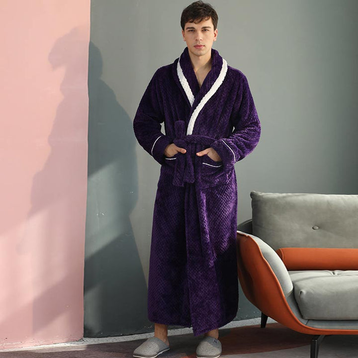Peignoir hivernal unisexe en molleton chaud. Style kimono confortable pour homme et femme. Sensation cocon.