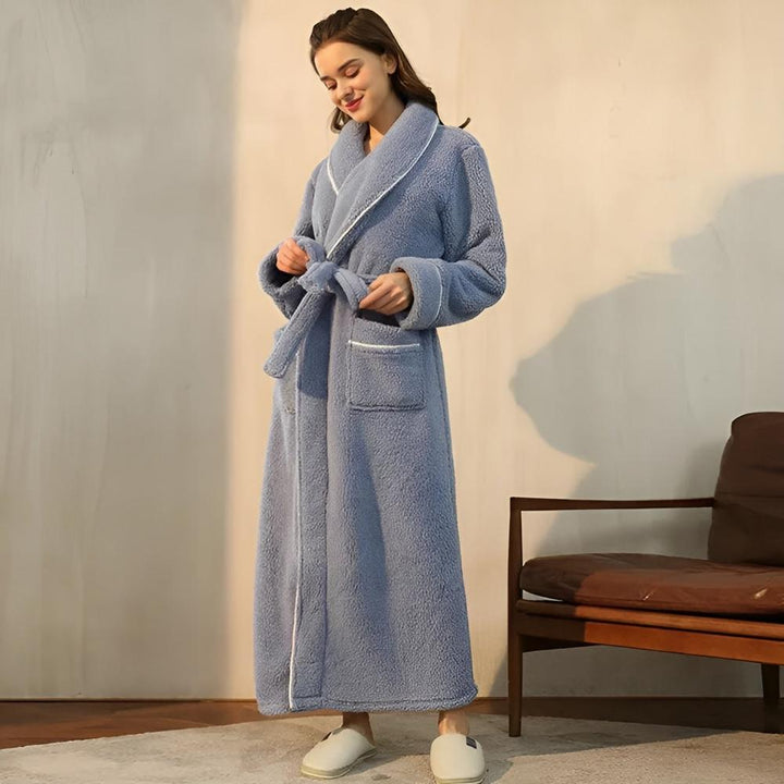 Peignoir unisexe en sherpa, ultra doux et confortable, parfait pour vos soirées cocooning et hivernales.