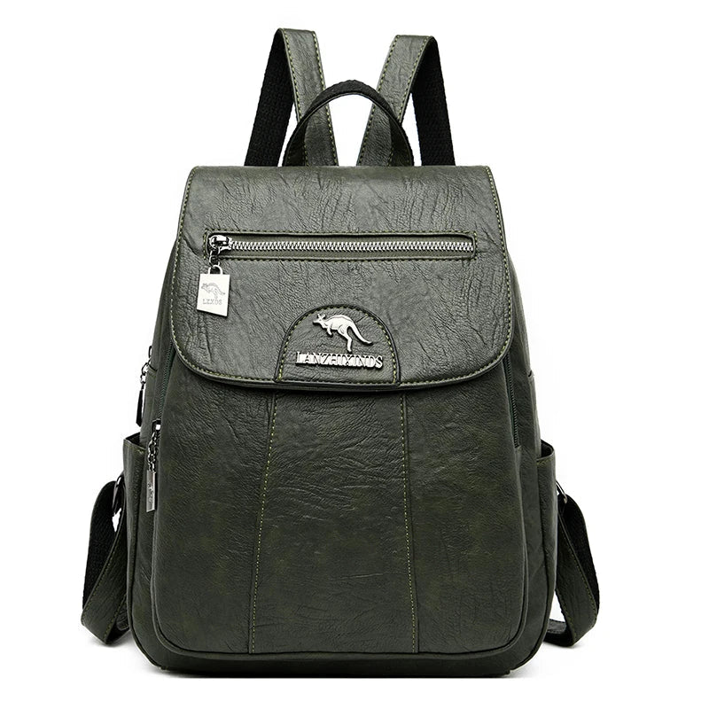 Élégant sac à dos pour femme en polyuréthane, un accessoire de mode compact et pratique.