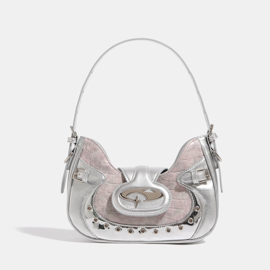 Sac bandoulière femme argenté, design hobo chic, finition effet miroir, accessoire tendance pour soirées.
